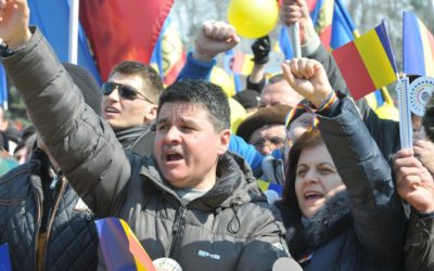 Unioniștii îndeamnă chișinăuienii să spună „DA” Unirii cu România
